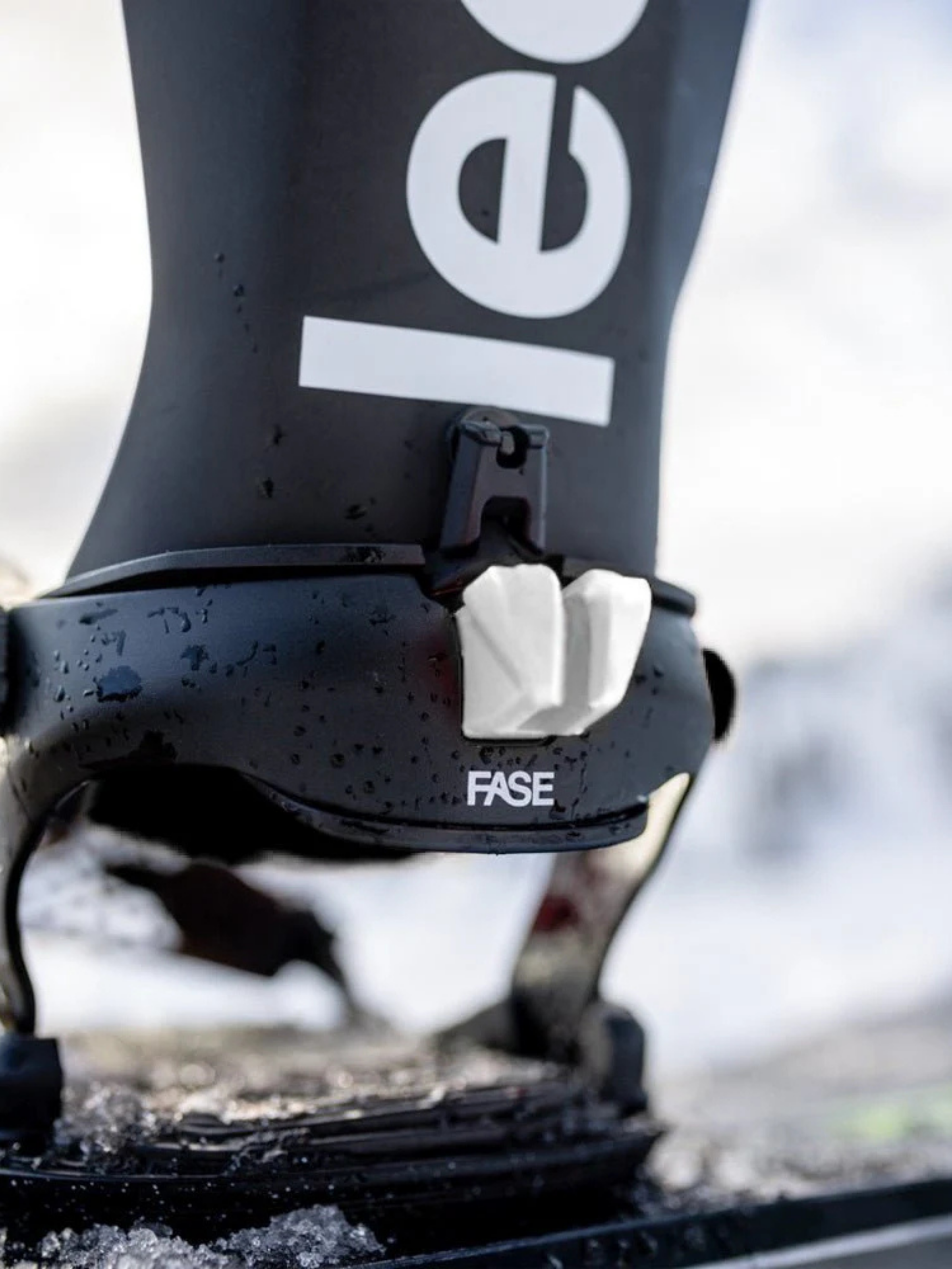 Bataleon Blaster AsymWrap™ FASE® Snowboard-Bindung | Black