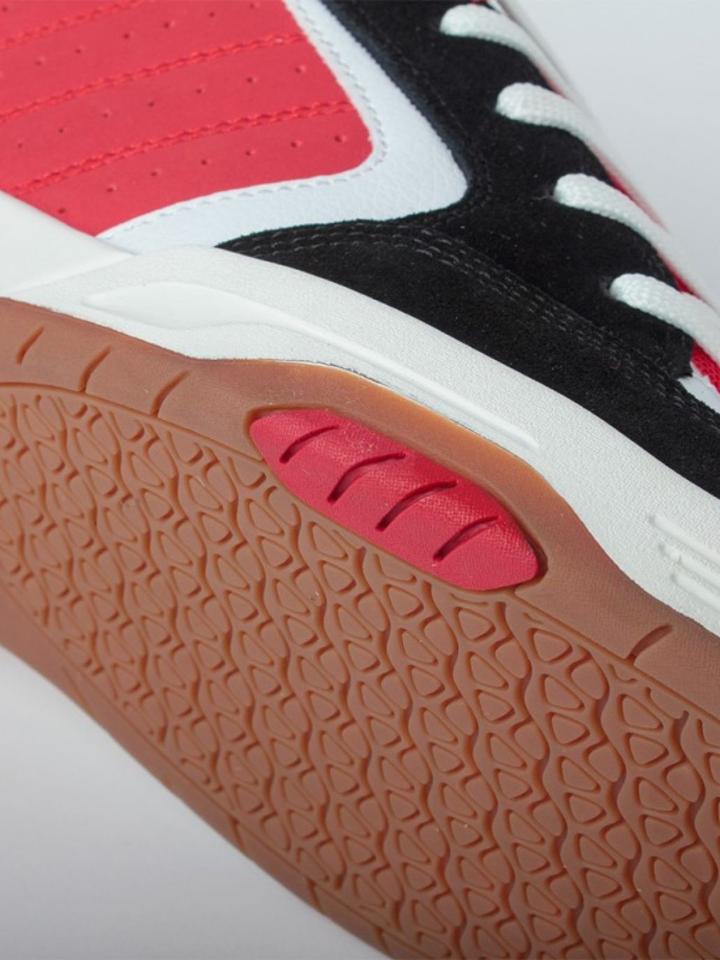 Circa CX201R Black/Red Skate Shoes