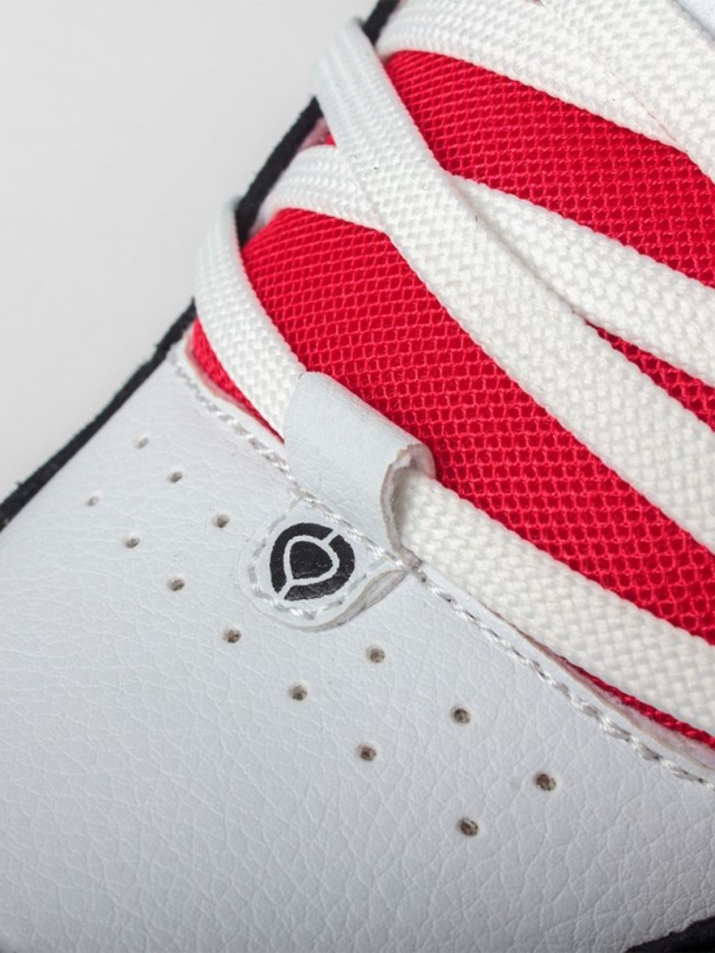 Circa CX201R Black/Red Skate Shoes