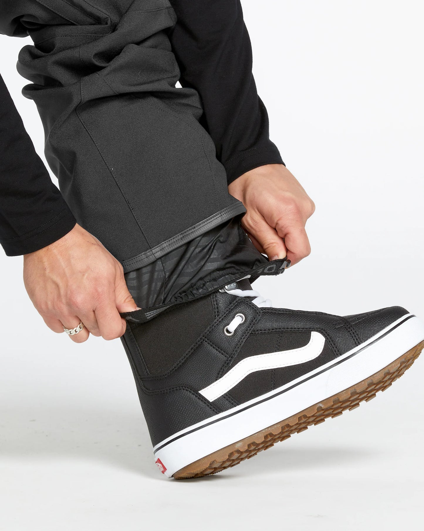 Volcom Roan Snowboard-Latzhose – Schwarz