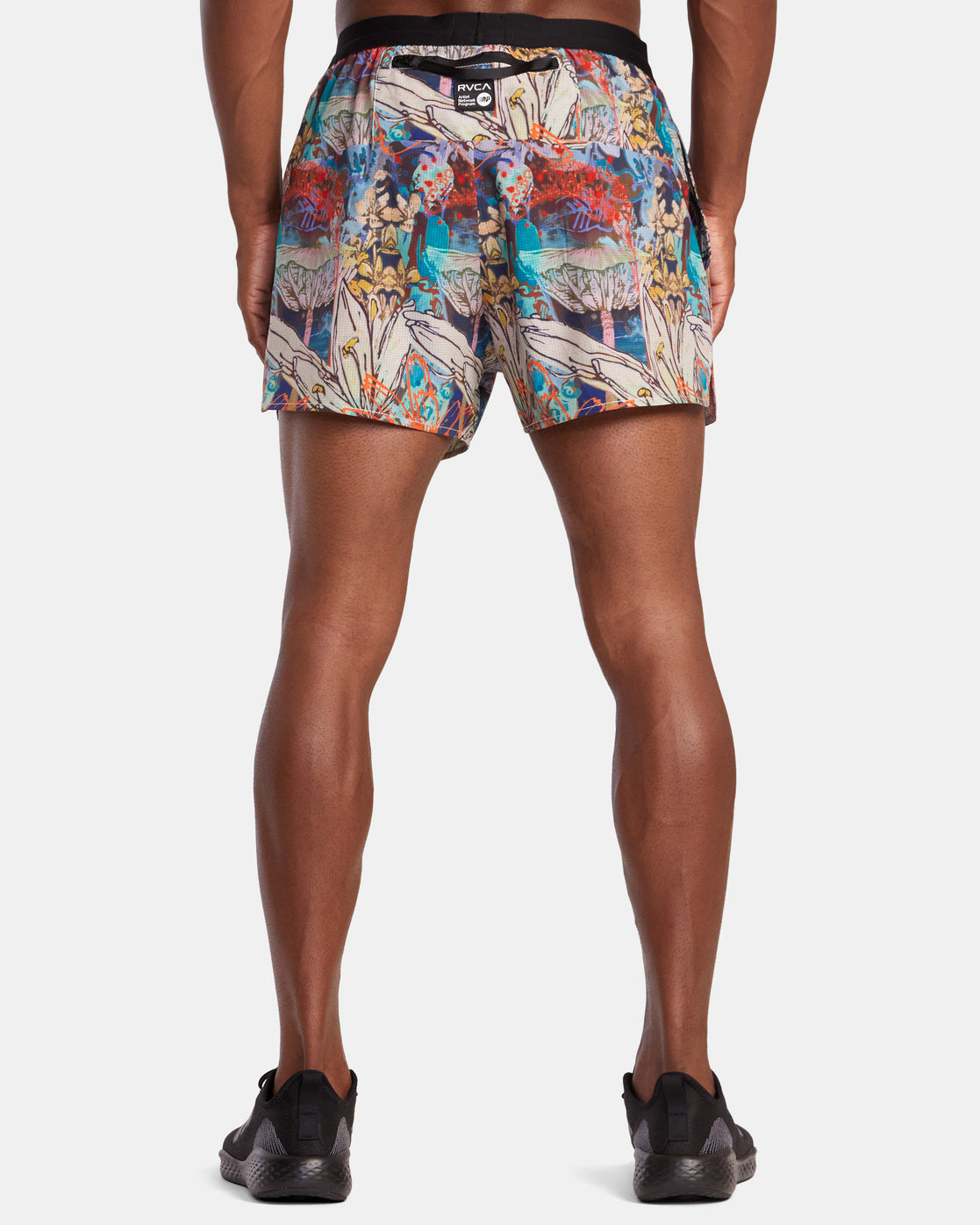 Shorts técnicos Sage Vaughn x RVCA Runner - Preto