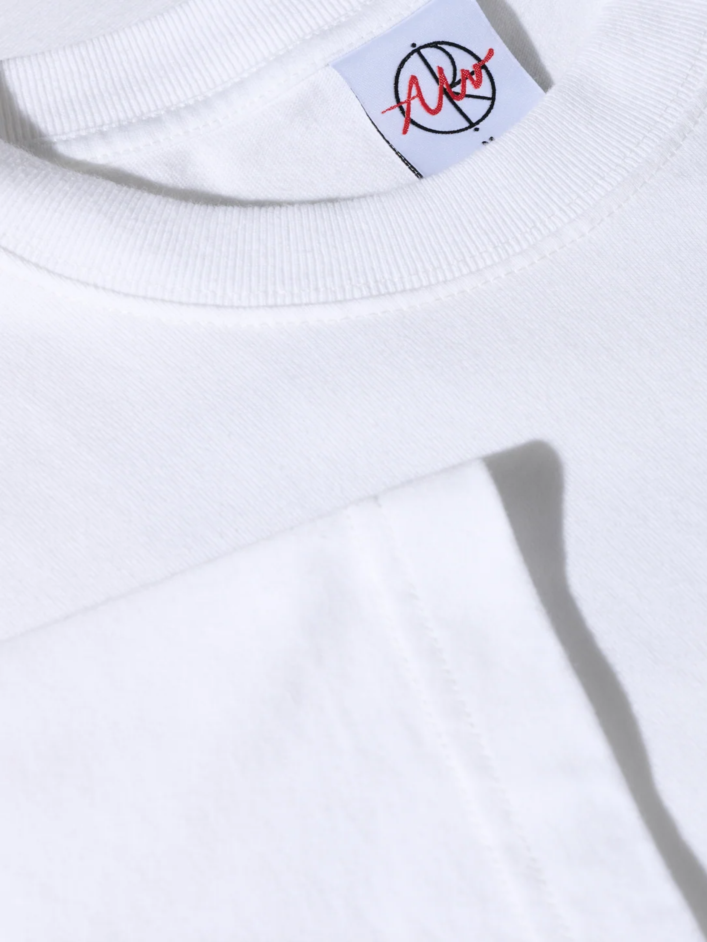 Camiseta Polar Skate Co. The End | White