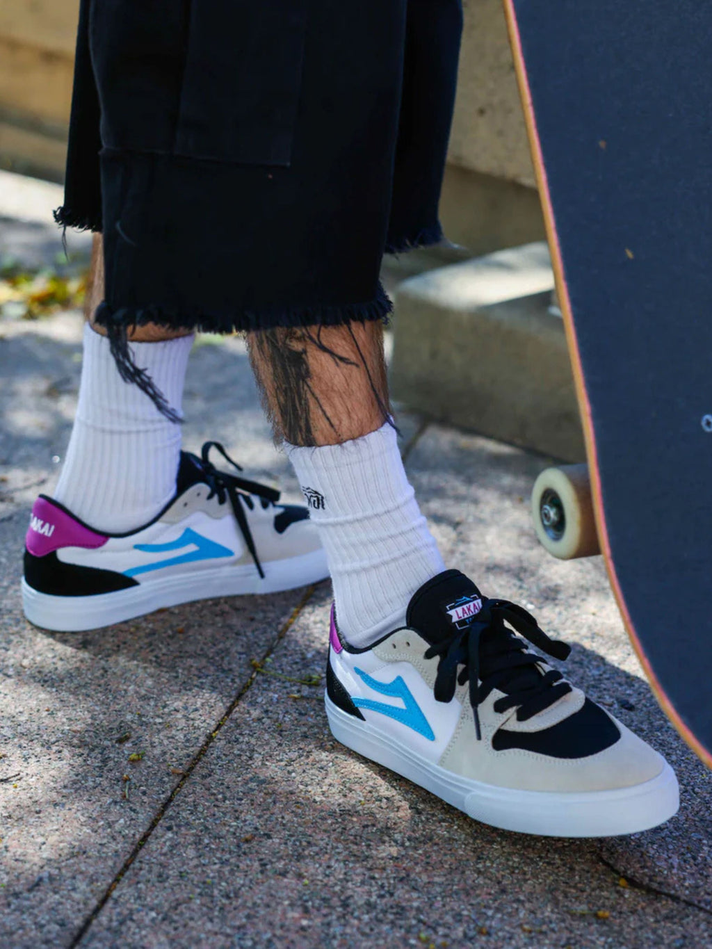Lakai York Sneakers – Weiß/Schwarzes Wildleder