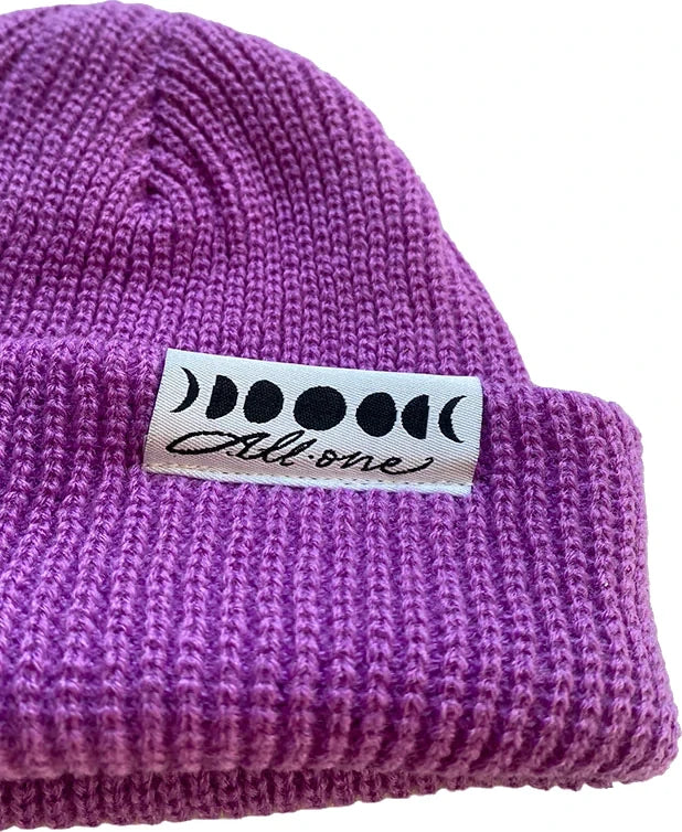 All One MOONPHASES SHORTCUT BEANIE gorro detail 1 | Purple