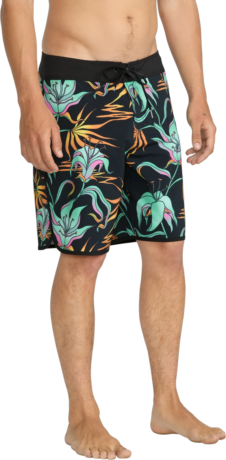 Volcom Infuse Scallop Mod 19 boardshort hombre | Black Green