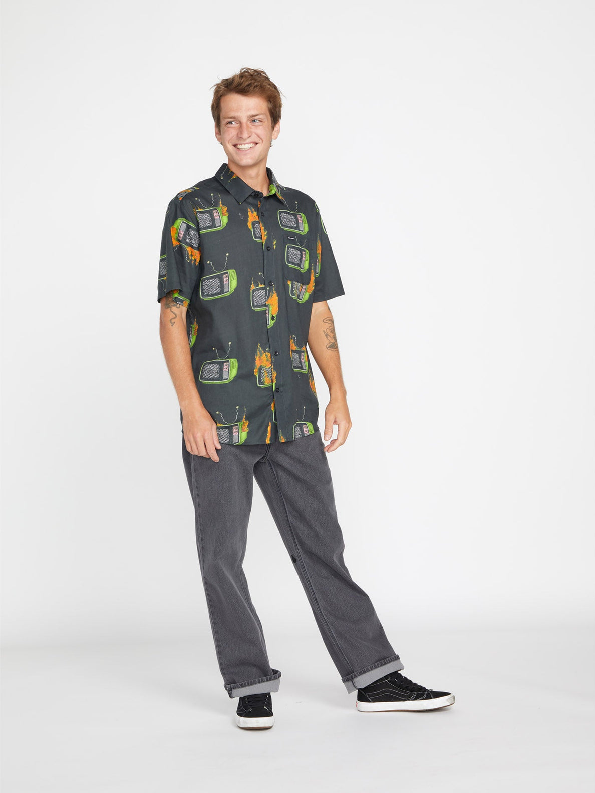 Volcom Justin Hager gewebtes schwarzes Hemd | Kurzarmhemden | Meistverkaufte Produkte | Männershirts | Neue Produkte | Neueste Produkte | Sammlung_Zalando | Volcom-Shop | surfdevils.com
