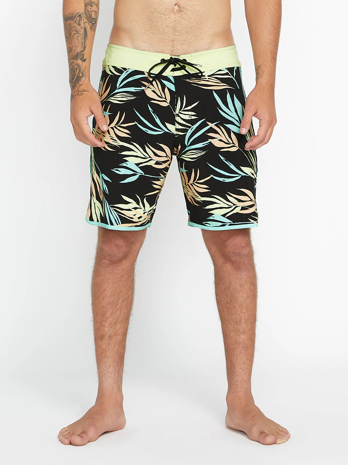 Volcom Bleeding Leaf Mod 18" Swimsuit - Black