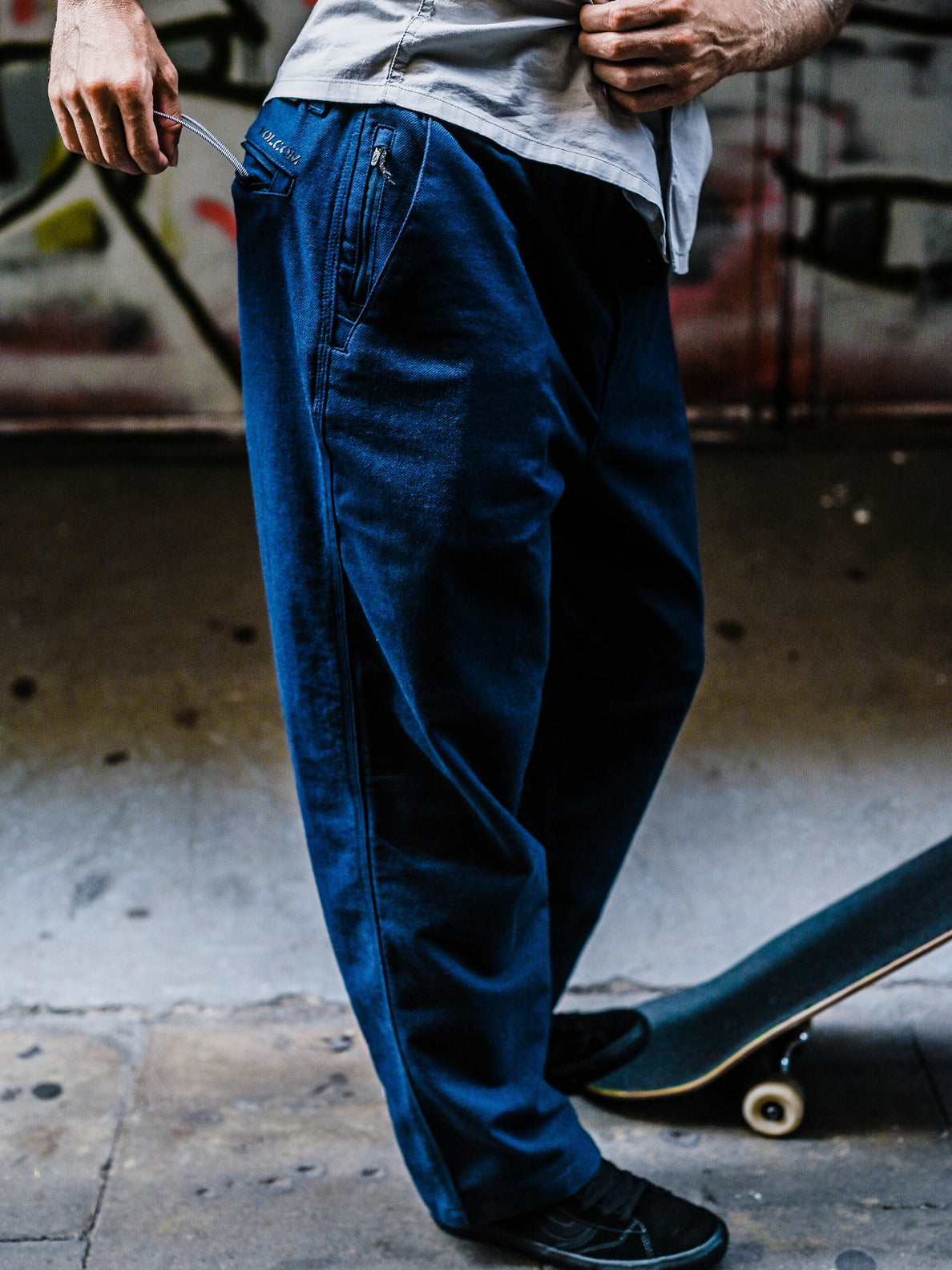 Pantalon ample fuselé Volcom Skate Vitals Axel Cruysberghs - Navy | Boutique Volcom | Collection_Zalando | Nouveaux produits | Pantalon en caoutchouc pour hommes | Produits les plus récents | Produits les plus vendus | Tous les pantalons pour hommes | surfdevils.com