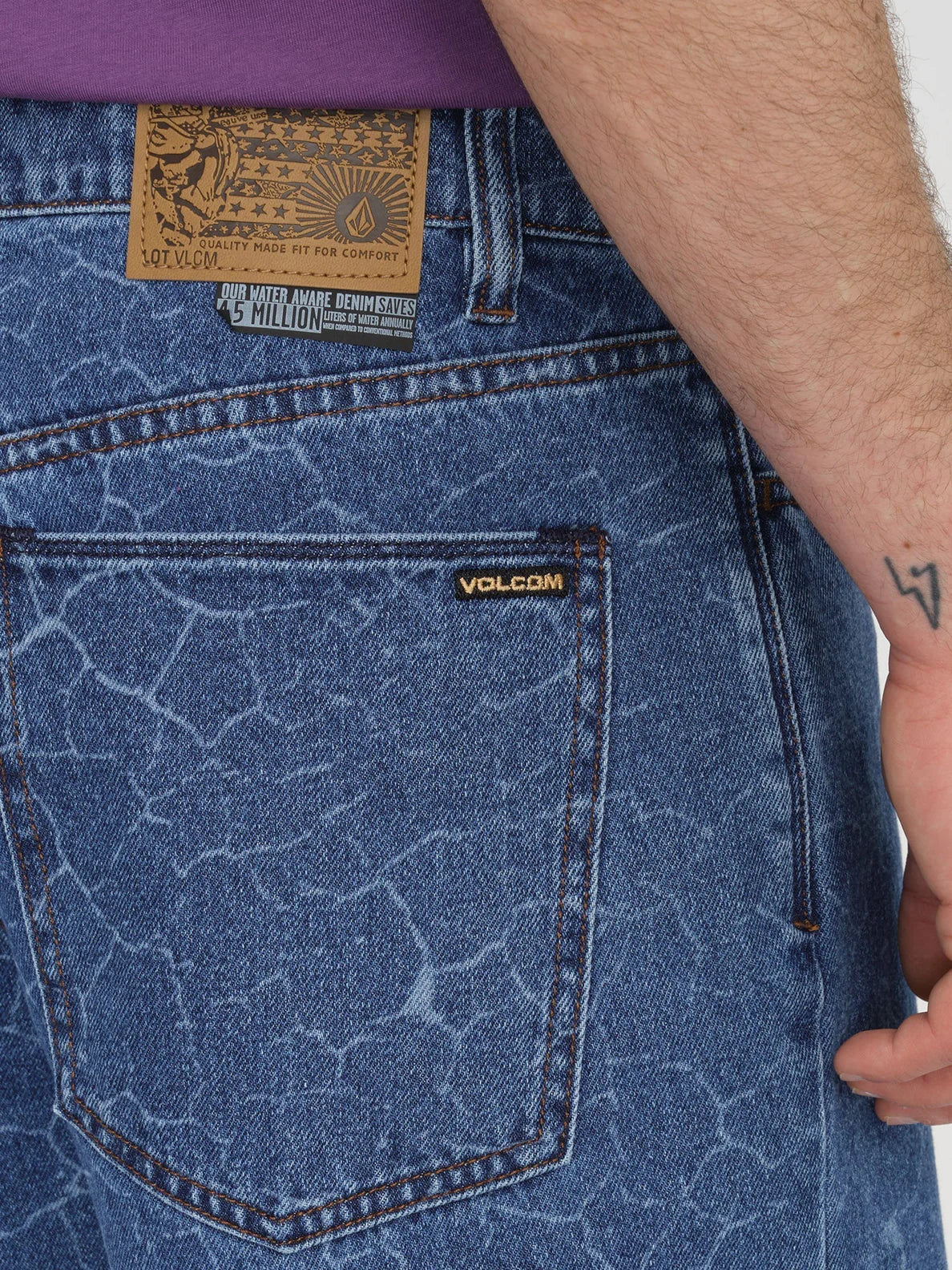 Jeans in denim affusolati Billow di Volcom - Lazer