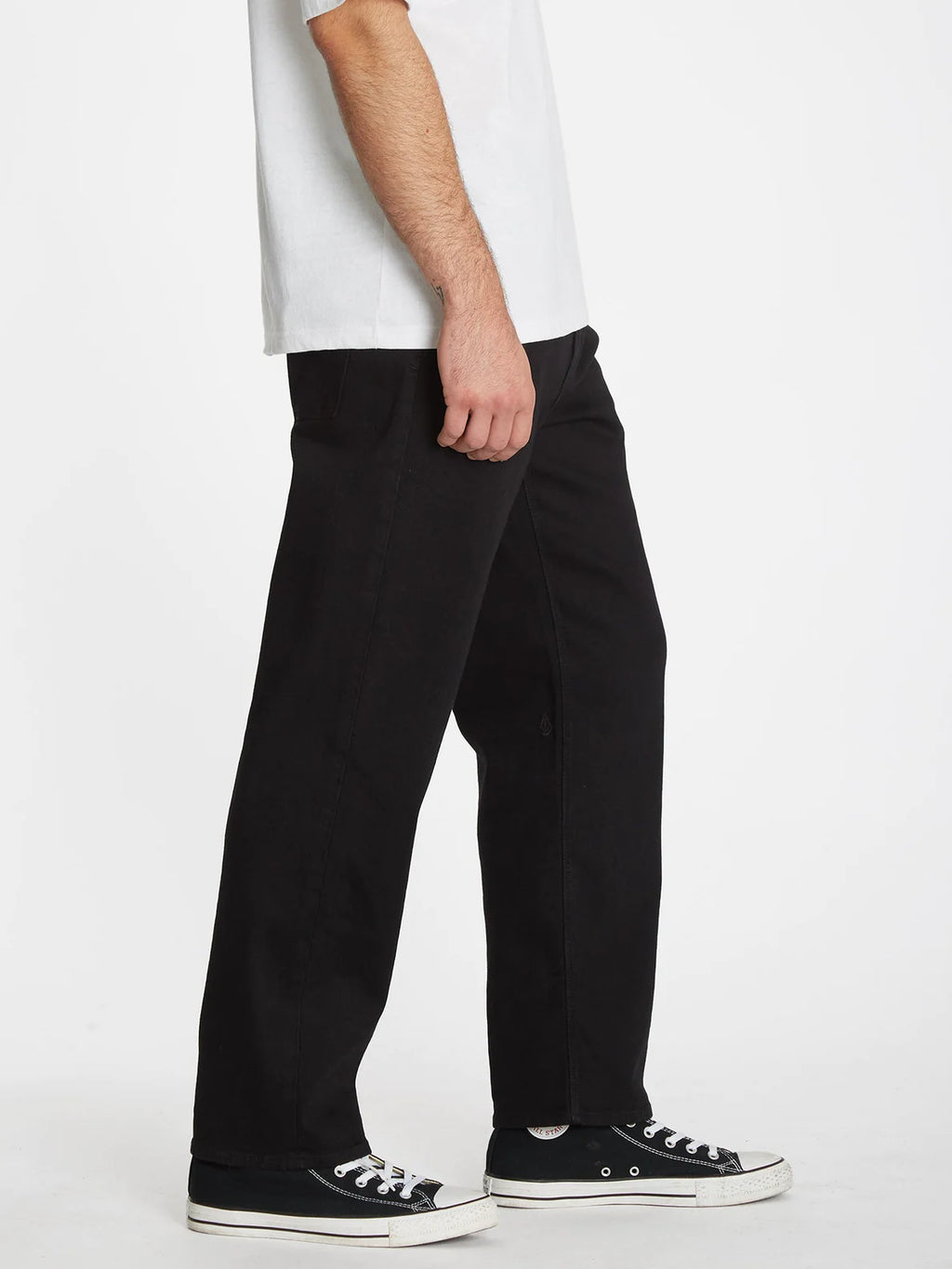 Volcom Modown Tapered Denim Jeans – Schwarz auf Schwarz