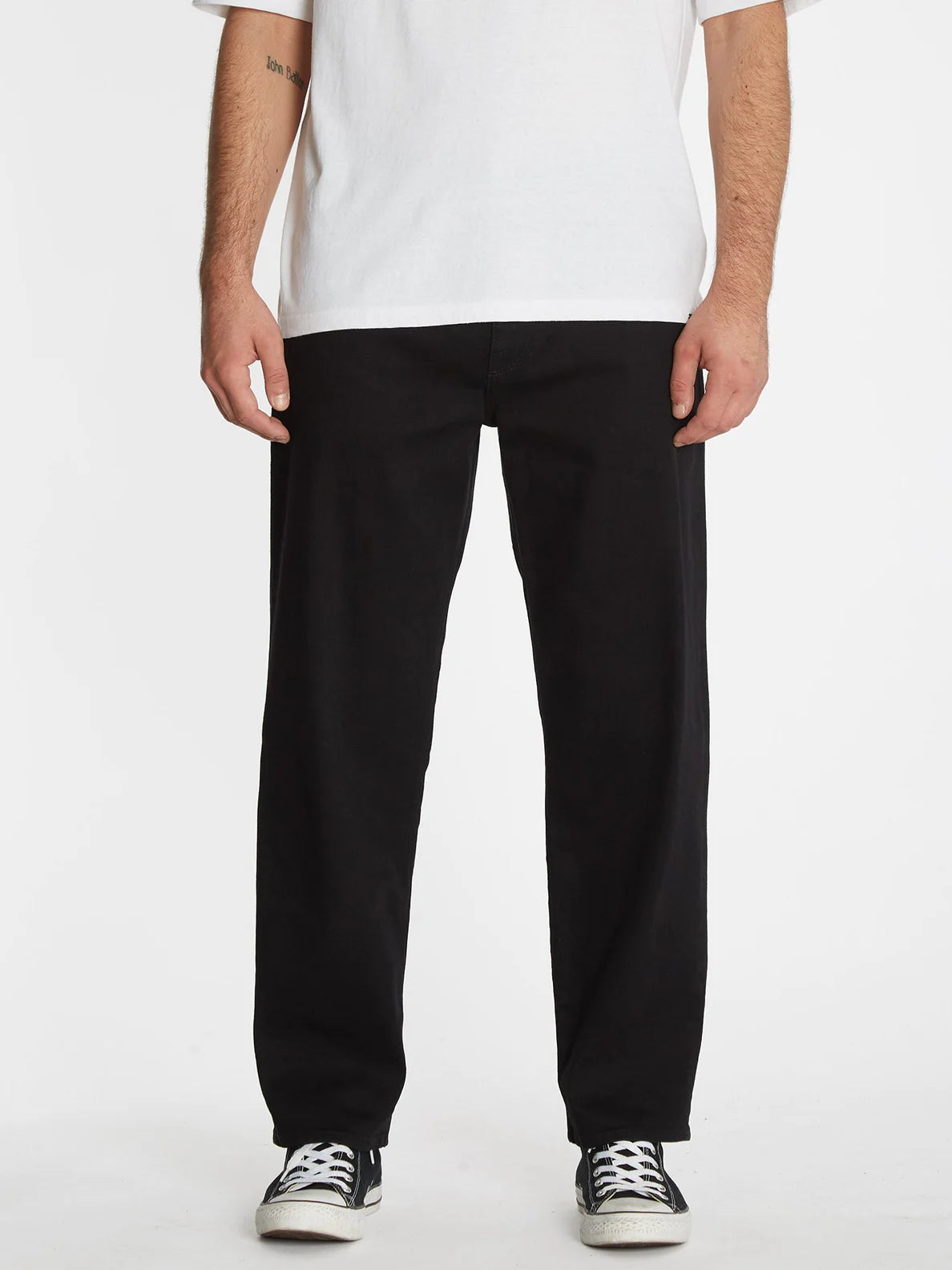 Volcom Modown Tapered Denim Jeans – Schwarz auf Schwarz