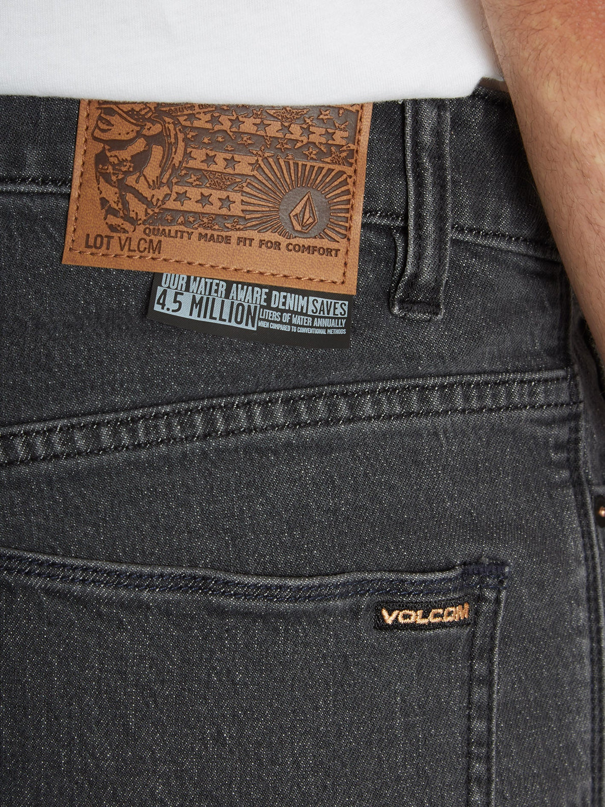 Volcom Solver Tapered Denim Jeans – Stoney Black | Alle Herrenhosen | Jeanshosen | Meistverkaufte Produkte | Neue Produkte | Neueste Produkte | Sammlung_Zalando | Volcom-Shop | surfdevils.com