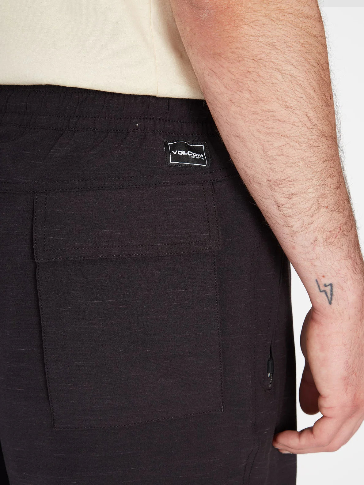 Pantalon Corto Volcom Wrecpack Hybrid 19" - Black | Pantalones cortos de Hombre | Todos los pantalones de hombre | Volcom Shop | surfdevils.com