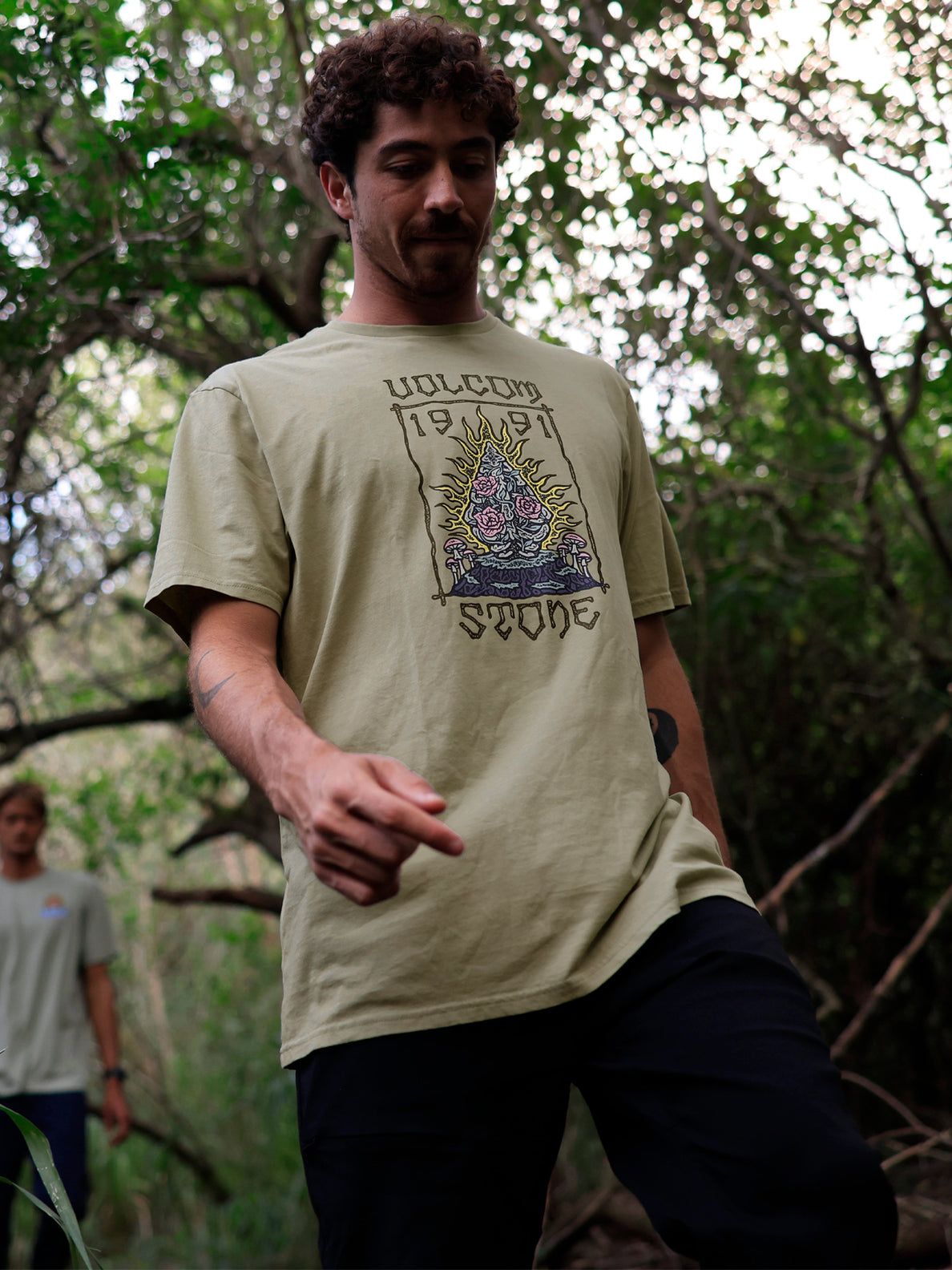 T-shirt verde Seagrass risciacquata di Volcom Caged Stone