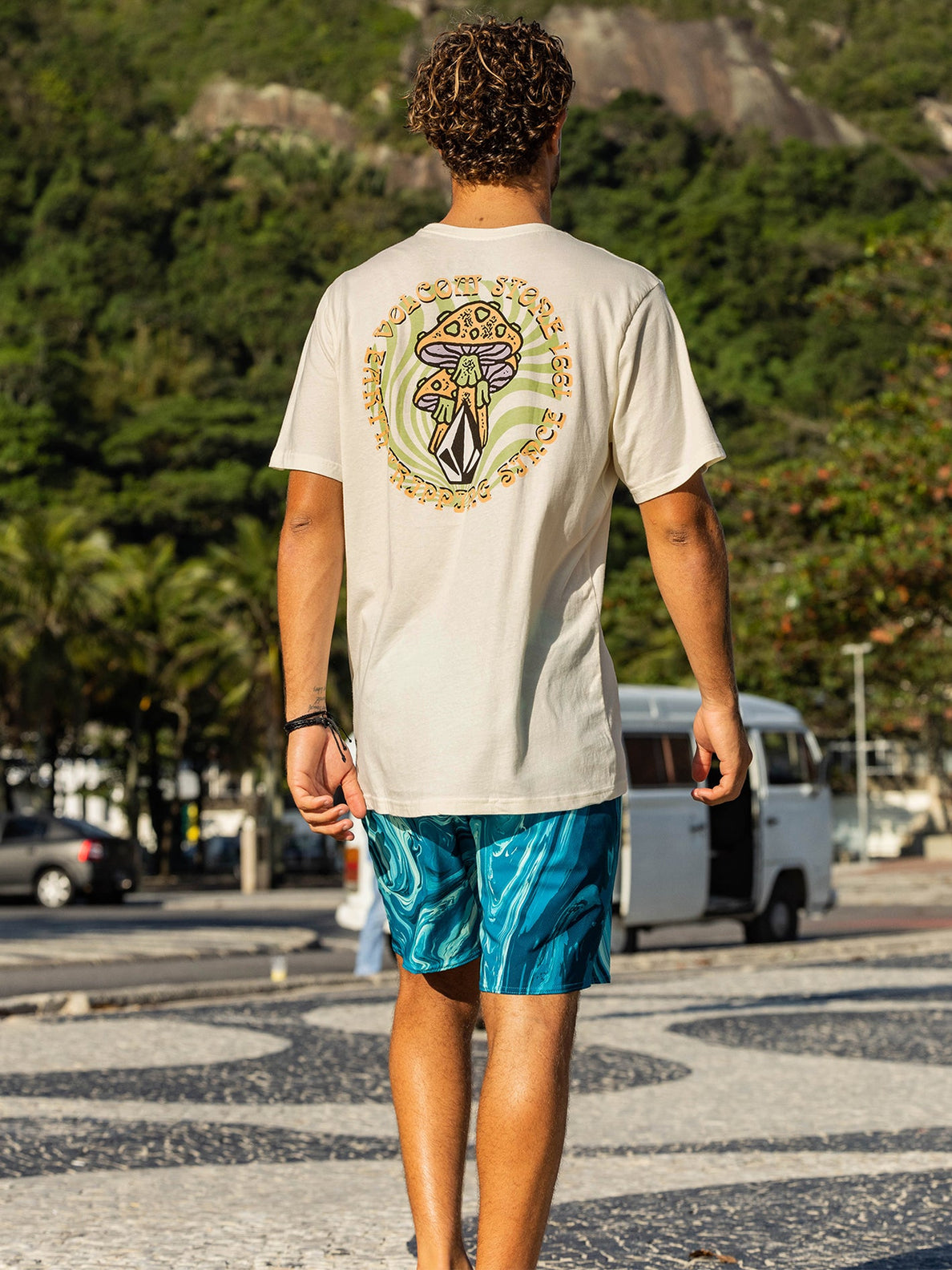 T-shirt bianca Volcom Farm To Yarn Off
