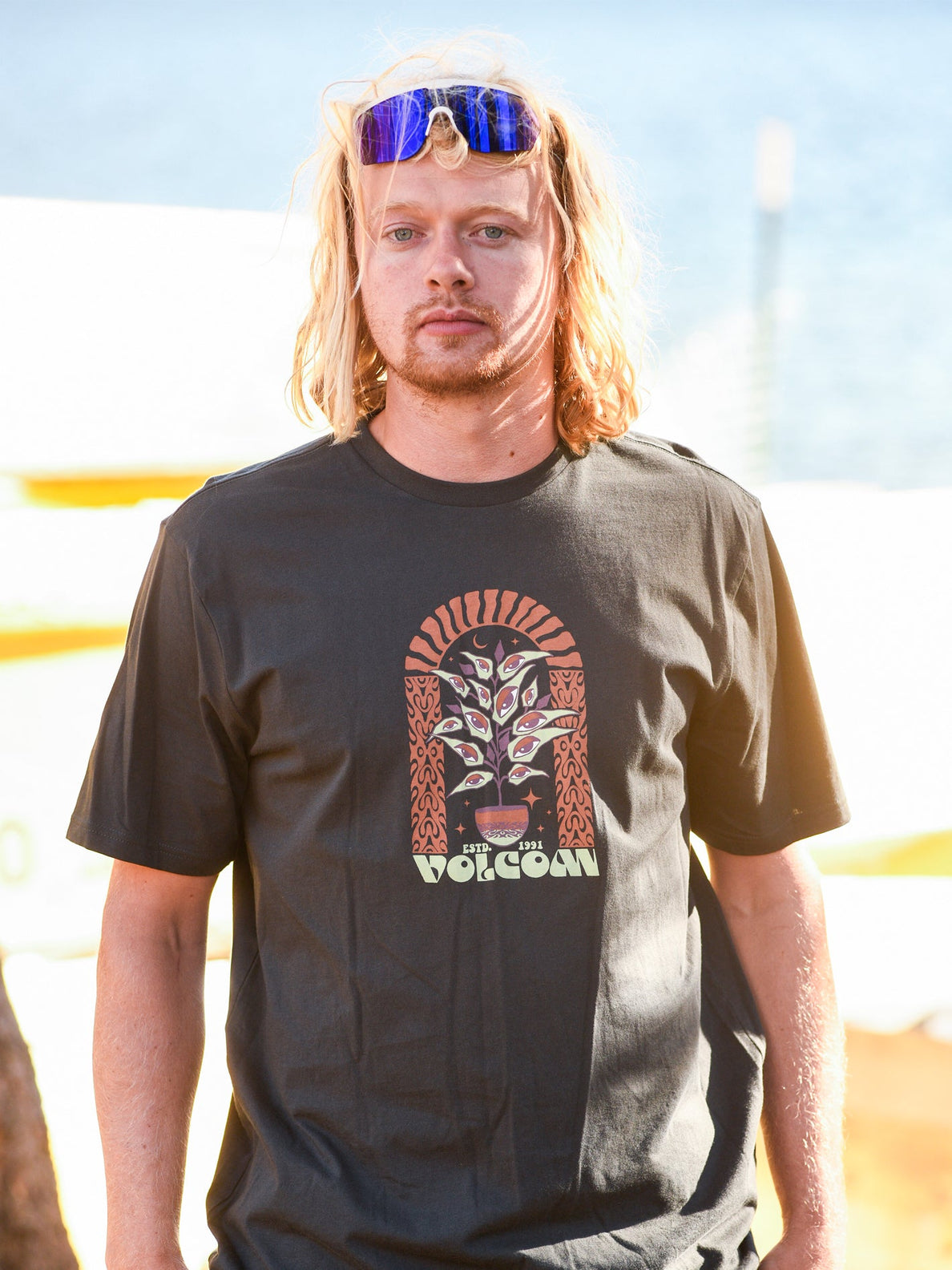Camiseta Volcom Delights Farm To Yarn Earth Tripper - Stealth | Camisetas de hombre | Camisetas manga corta de hombre | Volcom Shop | surfdevils.com