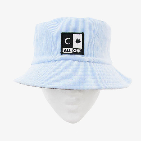 Chapeau bob réversible en velours côtelé All One Brand – Bleu clair/Noir