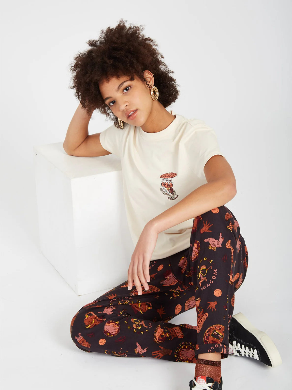 T-shirt da ragazza Volcom Connected Minds - Sabbia