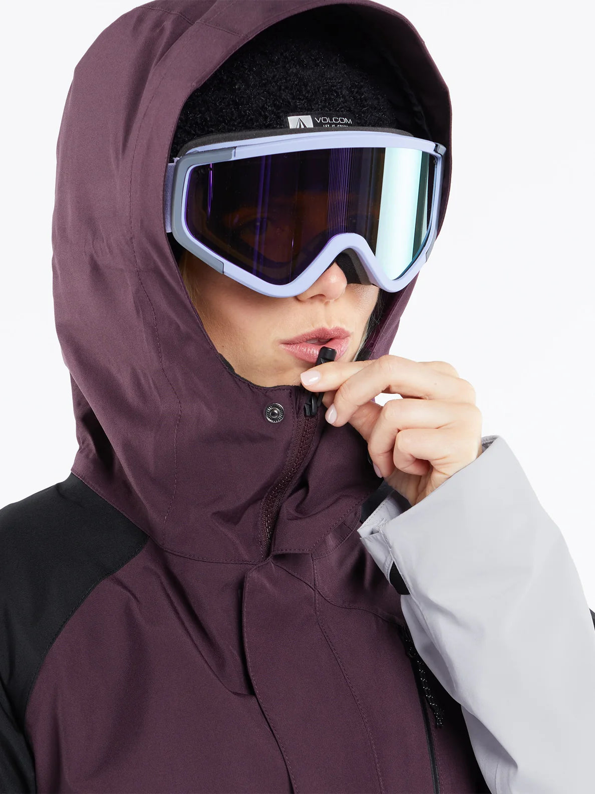 Volcom V.Co Aris Insulated Gore-Tex Women's Snowboard Jacket - Blackberry | Collection_Zalando | Gore-Tex Snowboard | Snowboard Shop | Volcom Shop | Women's snowboard jackets | surfdevils.com