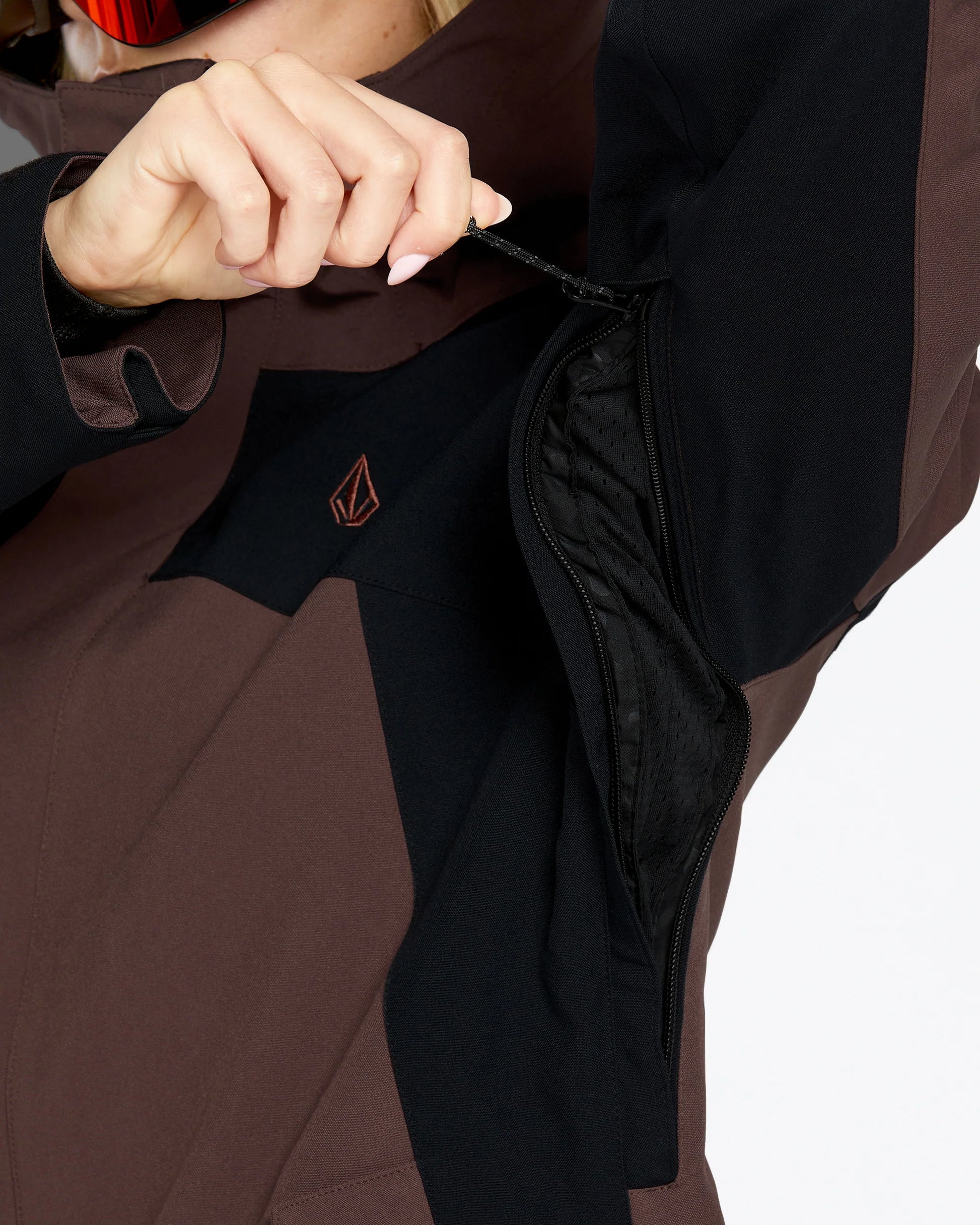 Volcom Stoney Shadow Insulated Women's Snowboard Jacket - Mahogany | Collection_Zalando | Snowboard Shop | Volcom Shop | Women's snowboard jackets | surfdevils.com