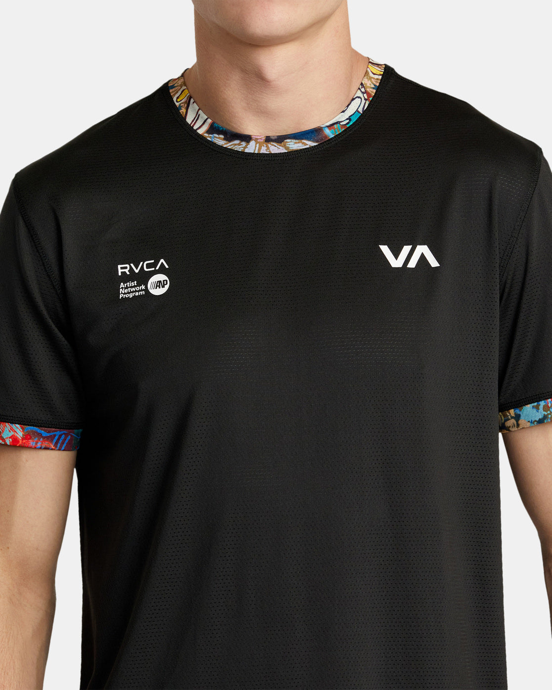 Camiseta Técnica Sage Vaughn x RVCA Runner - Black