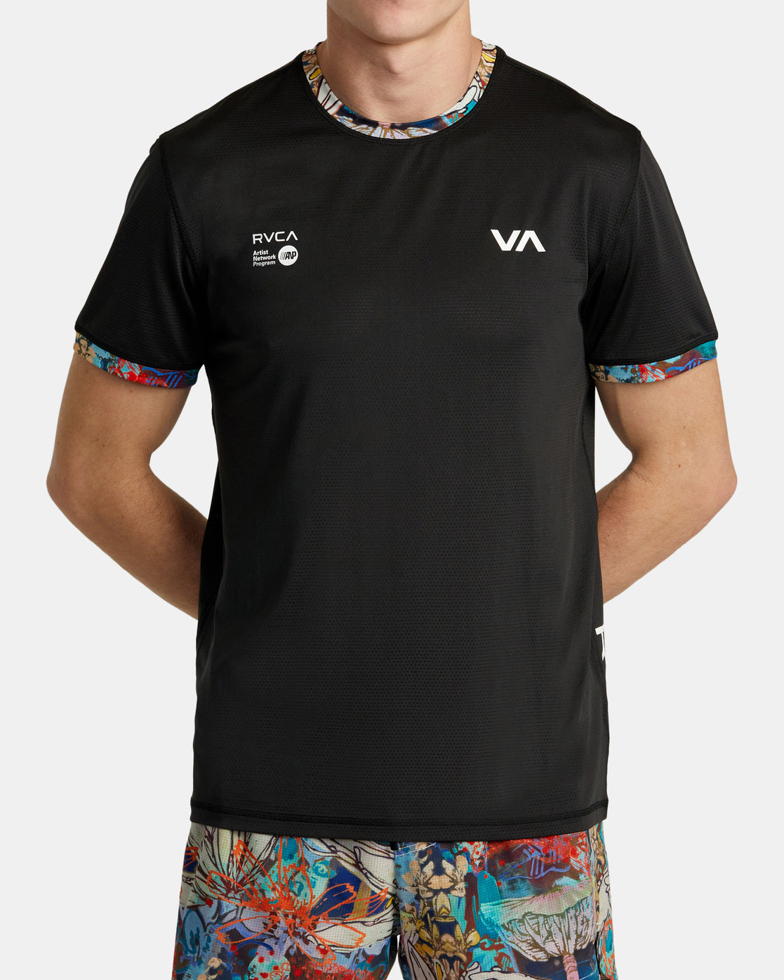 Camiseta Técnica Sage Vaughn x RVCA Runner - Black | Camisetas de hombre | Camisetas manga corta de hombre | surfdevils.com
