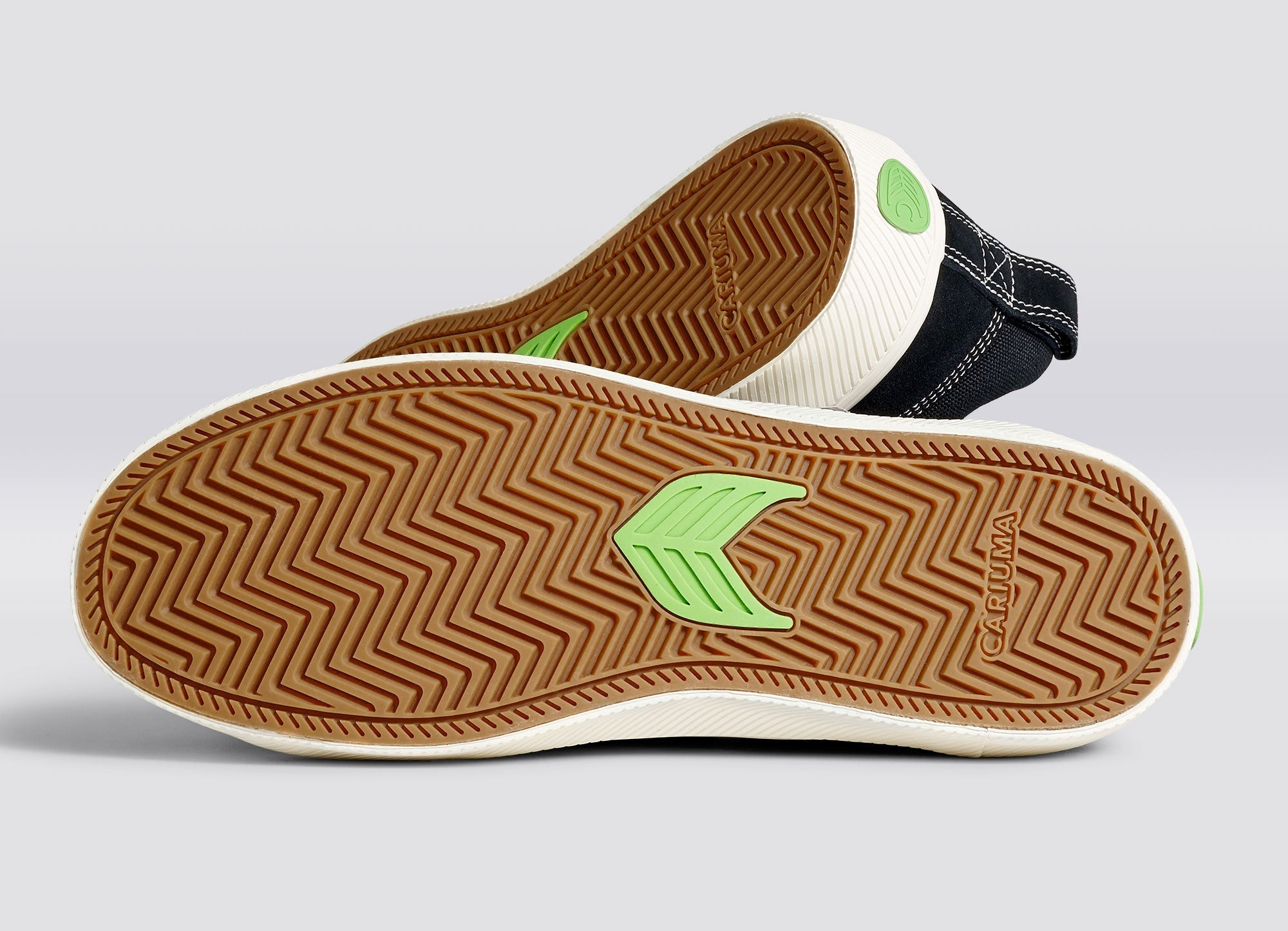 Cariuma Catiba Pro Skate Daim Noir et Toile Contraste Fil Ivoire