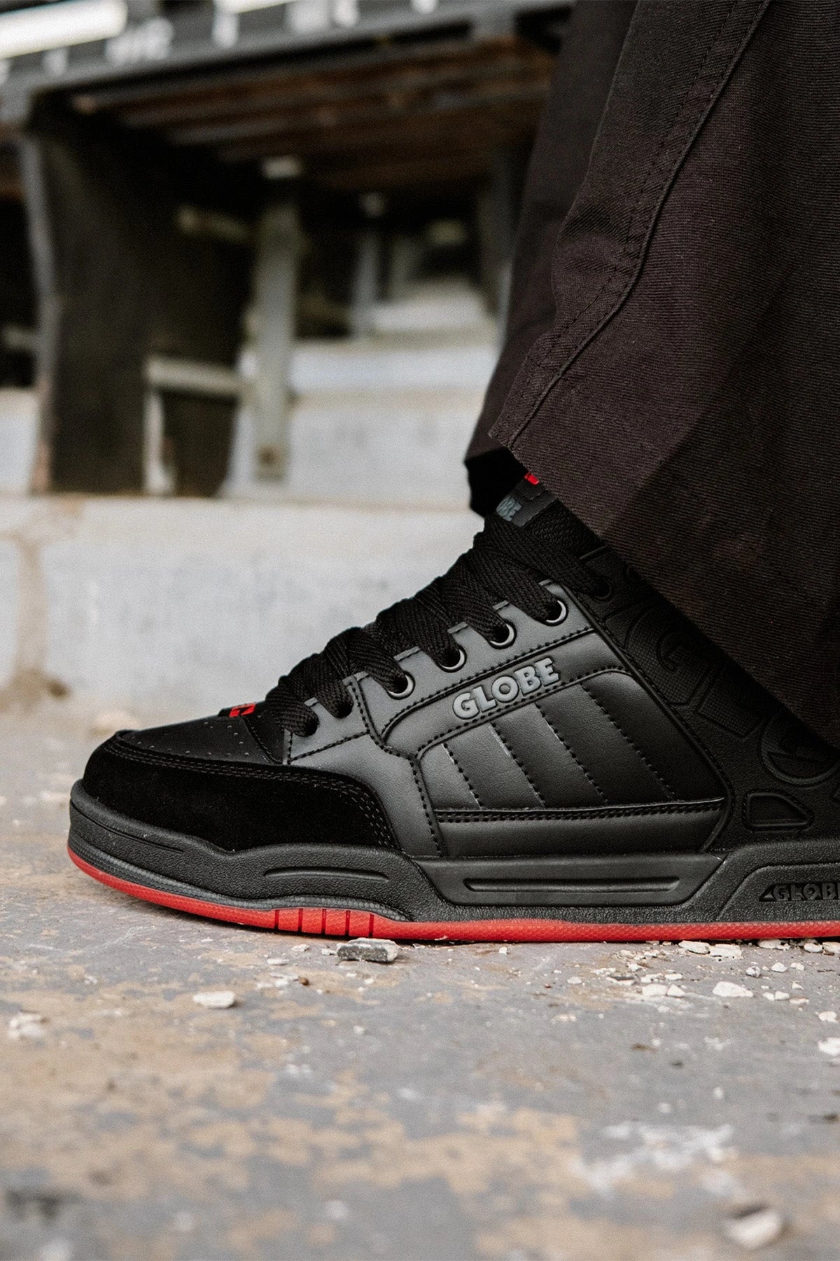 Globe Tilt calzado hombre detail 9 | Black/Red/Charcoal