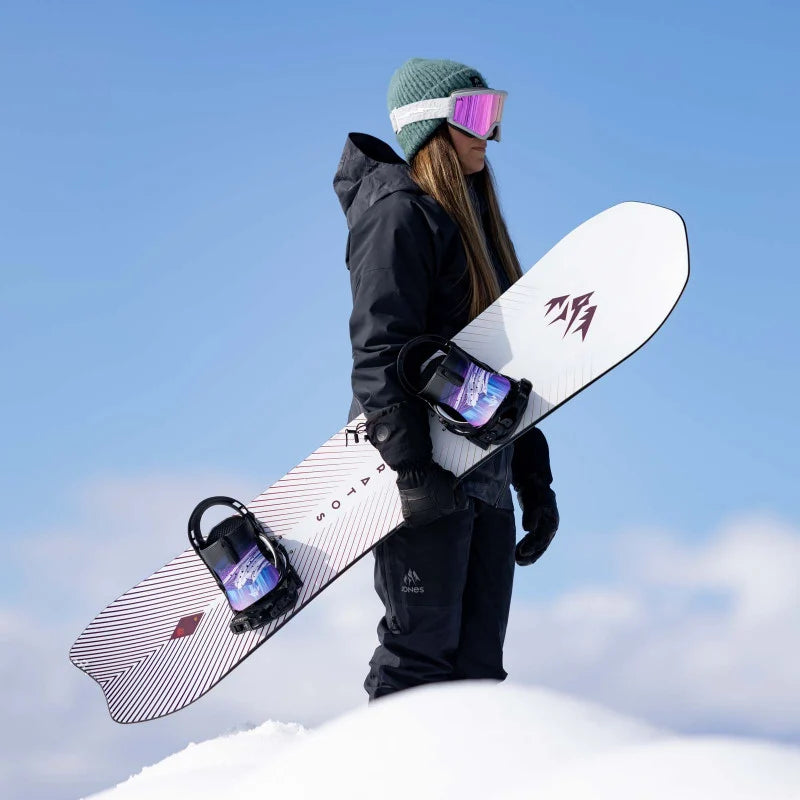 Jones snowboards Women Stratos 2024 | Snowboard Shop | Tablas de snowboard | surfdevils.com