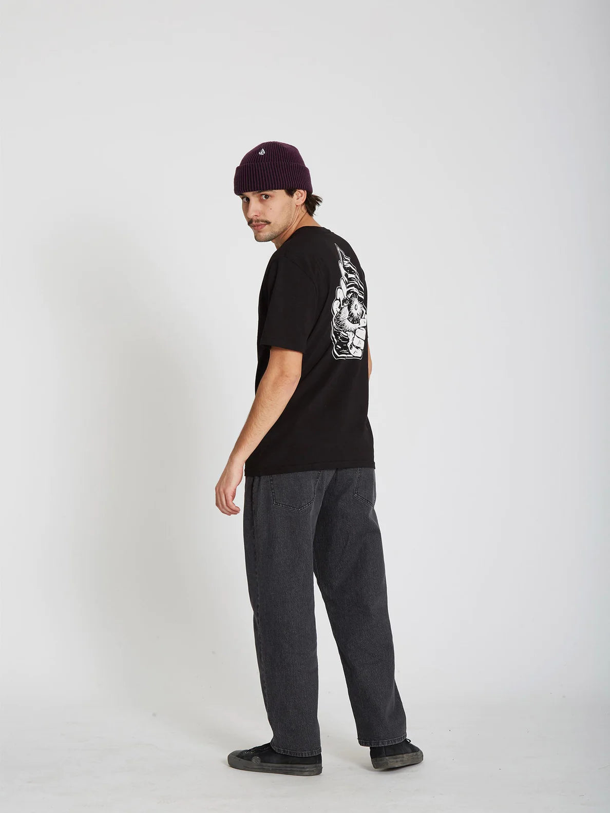 Camiseta Volcom Stone Watcher Basic Black | Best selling products | No Koongo | surfdevils.com