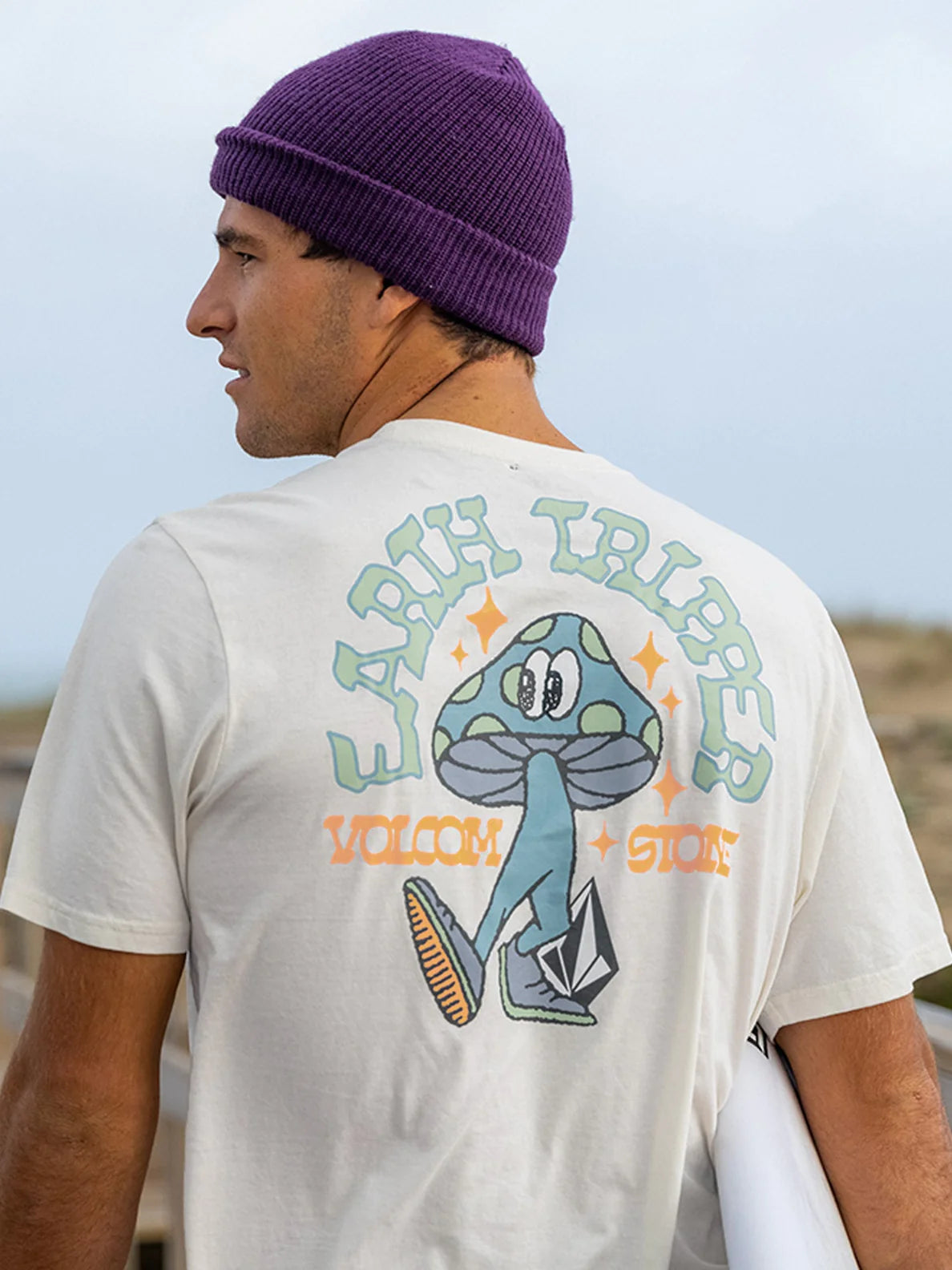 Camiseta Volcom Mr Liberty Off White | Best selling products | No Koongo | surfdevils.com