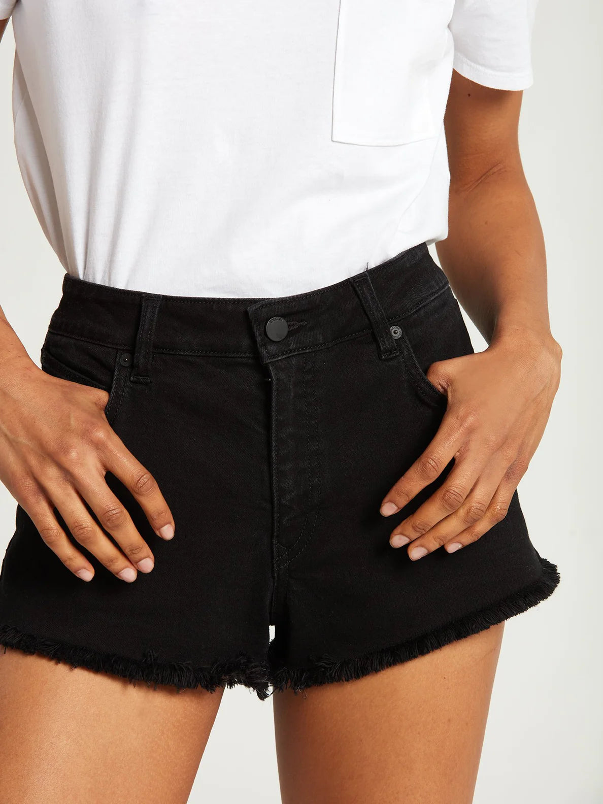 Volcom Stoney Stretch Short Premium Wash Black | Mujer Pantalones | Shorts de mujer | Volcom Shop | surfdevils.com