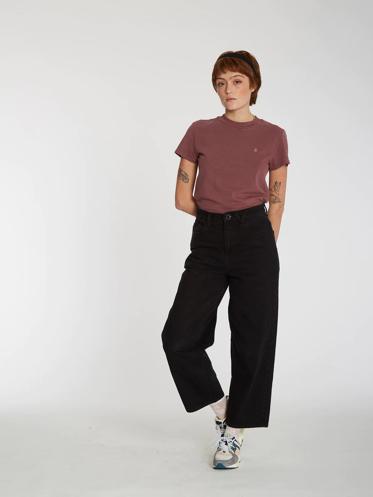 Volcom Solid Stone Emb Tee Burgundy Girl's T-Shirt | Best selling products | Collection_Zalando | Koongo | No Koongo | Stock Steals | Volcom Shop | Women's short sleeve t-shirts | surfdevils.com