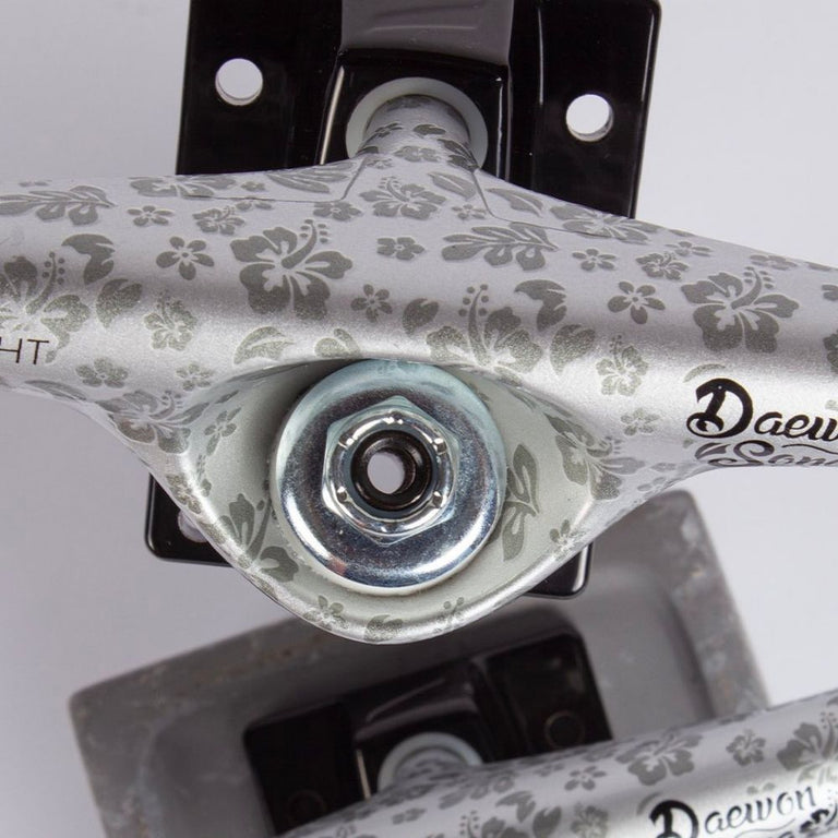 Tensor | Ejes Tensor Daewon Black Mag Light Slicks 5.25" Skateboard Trucks  | Ejes, Skate, Unisex | 