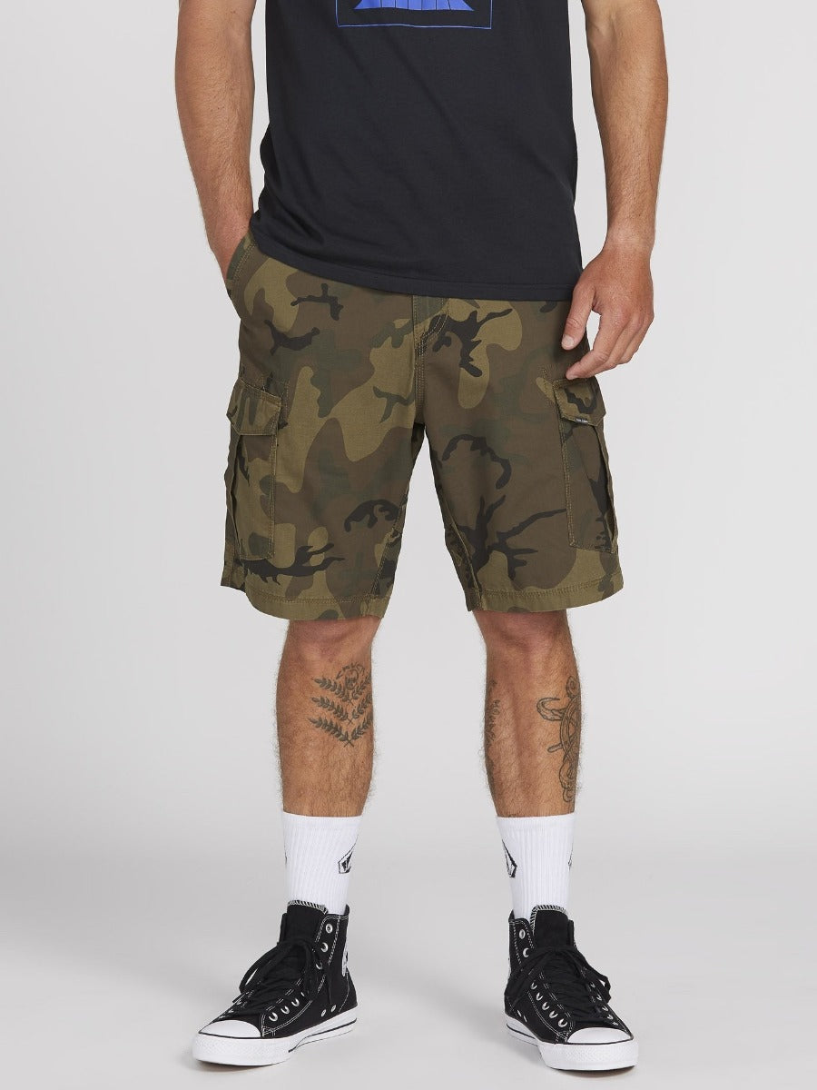 Volcom | Men's Miter II Cargo Short Camouflage  | Men, Pantalones, Pantalones cortos, Ropa, Unisex | 