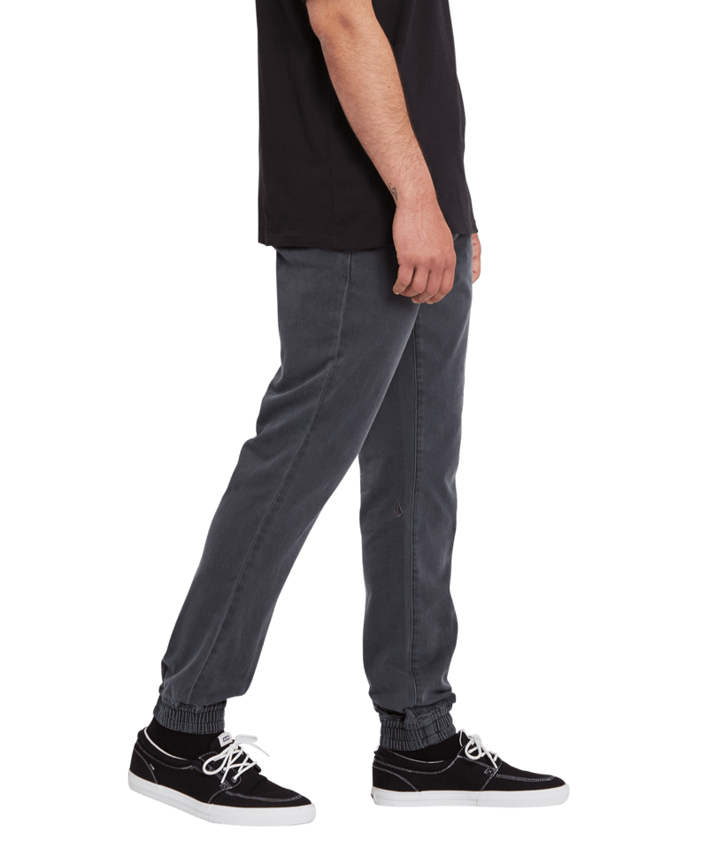 Volcom | Volcom Denim Jogger Fade To Black  | Men, Pantalones, Pantalones de chandal, Ropa | 