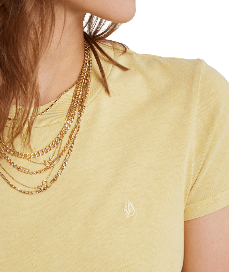 Volcom | Volcom Solid Stone Emb Tee Wheat  | Camisetas, Camisetas manga corta, Ropa, Women | 